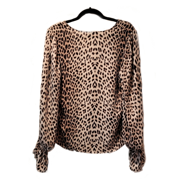 Aqua for Bloomingdale's Cheetah Animal-Print Silky Smocked Blouse Size Large - Picture 2 of 6